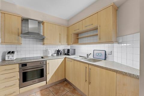 2 bedroom flat to rent, South Block, 1a Belvedere Road, London