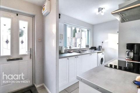 2 bedroom detached bungalow for sale, Ashtree Road, Burton-On-Trent