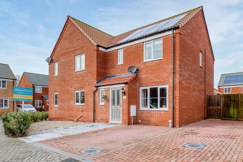 3 bedroom semi-detached house for sale, Portobello Drive, Martham
