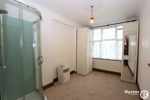 undefined, High Road, London, N20