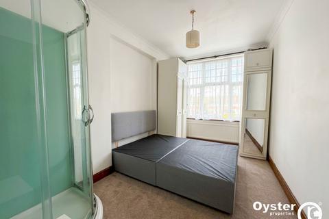 1 bedroom flat to rent, High Road, London, N20