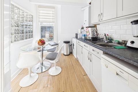 1 bedroom apartment to rent, Heath Road