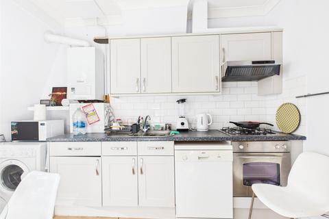 1 bedroom apartment to rent, Heath Road