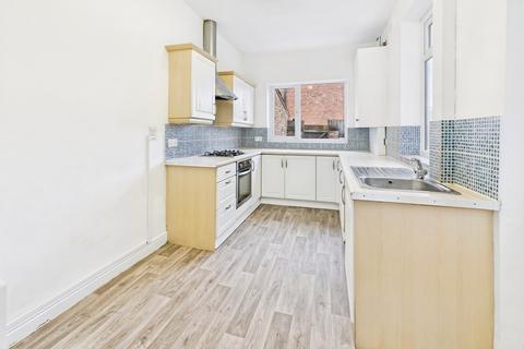 3 bedroom terraced house to rent, Springfield Road, Wigan, WN6