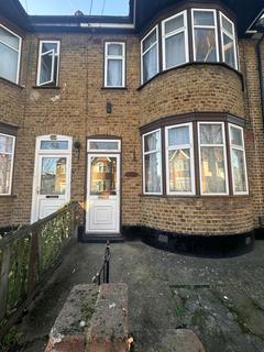 4 bedroom terraced house to rent, London E6