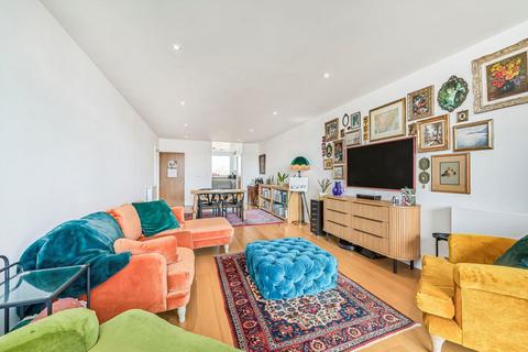 3 bedroom flat for sale, Plough Way, London SE16
