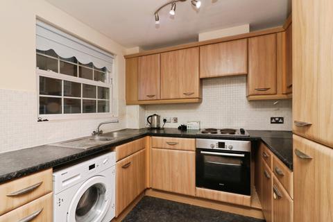 2 bedroom flat to rent, Merrifield Court, Welwyn Garden City, AL7