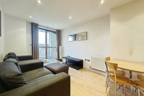 2 bedroom flat to rent, Cromwell Court, Leeds, LS10