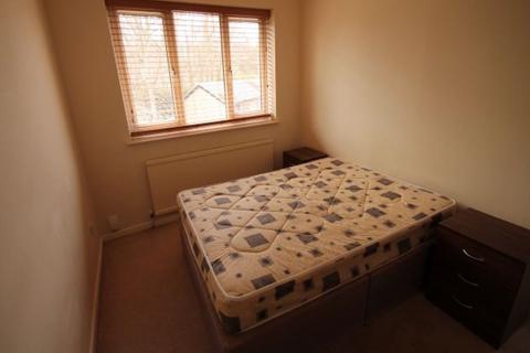 1 bedroom house to rent, Wycliffe Drive, Leeds LS17