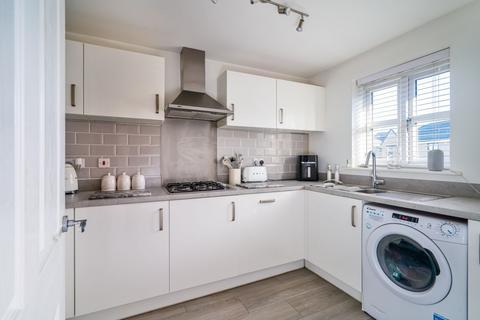 3 bedroom semi-detached house for sale, Hollybeck Street, Drighlington