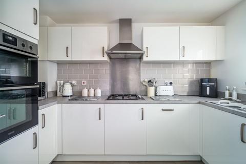 3 bedroom semi-detached house for sale, Hollybeck Street, Drighlington