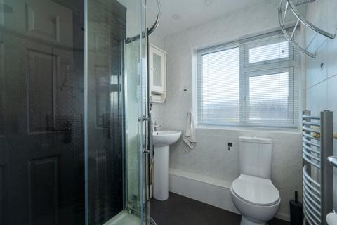 2 bedroom detached house for sale, Moorside Vale, Drighlington BD11 1DW