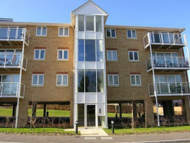 2 bed flat to rent Foxglove Way, Luton LU3