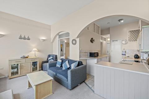 2 bedroom flat for sale, Redcliffe Apartments, Swansea, SA3