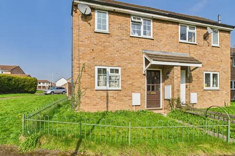 2 bedroom semi-detached house to rent, Holmfirth Close, Hereford, HR2