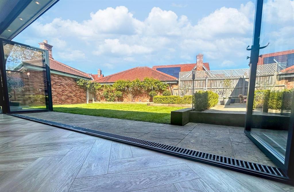 Owners garden shot.jpg