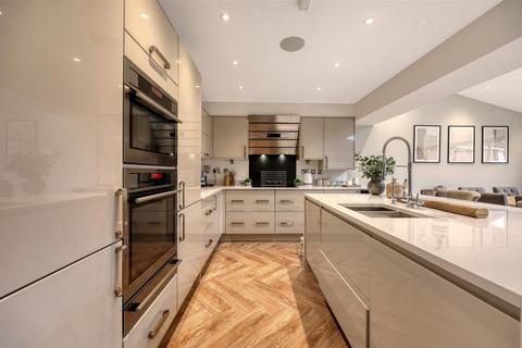 3 bedroom detached house for sale, Sycamore Close, Great Warley, CM13