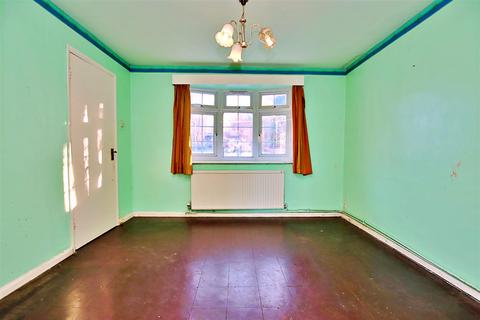 3 bedroom detached house for sale, Carrington Avenue, Borehamwood