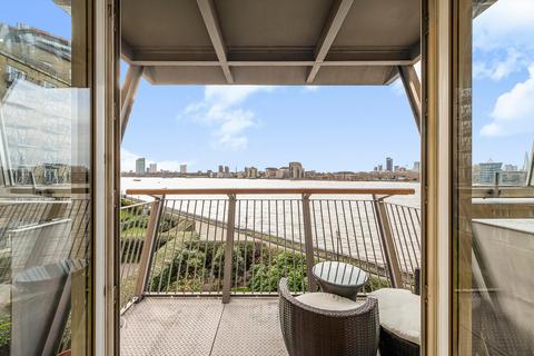 2 bedroom flat for sale, Westferry Road, London, E14
