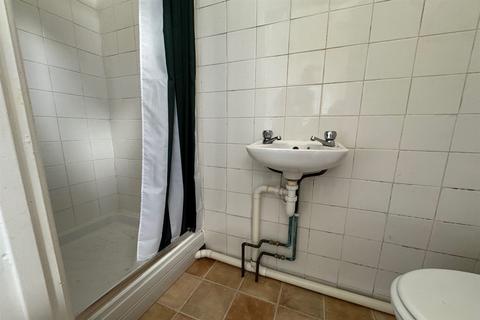 undefined, Holdenhurst Road, BH8