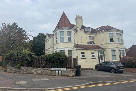 2 bedroom flat to rent, Arnewood House, BH6