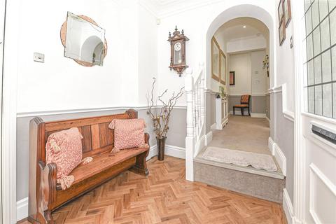 3 bedroom bungalow for sale, Cambridge Avenue, Rochdale OL11
