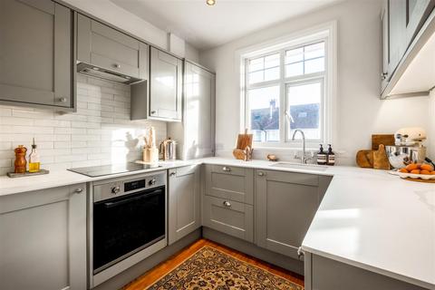 3 bedroom maisonette for sale, Braemore Road, Hove