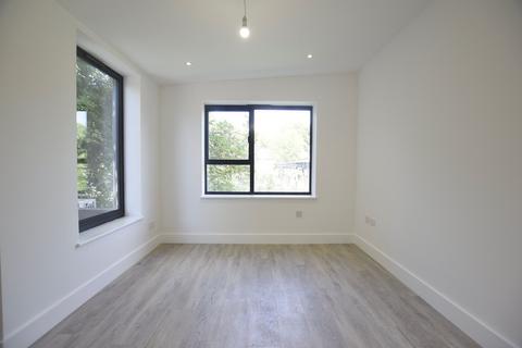 3 bedroom semi-detached house to rent, 53 Hampton Road, Forest Gate, E7