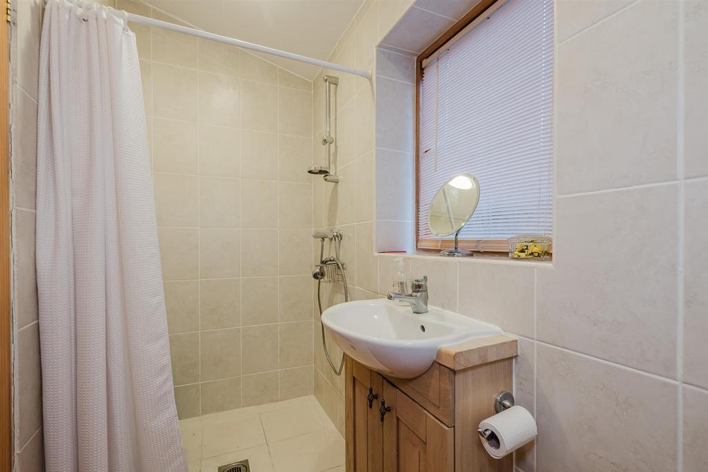GF Shower Room