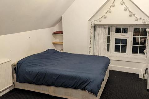 Studio to rent, Harrow Road, Wembley HA9