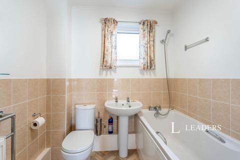 1 bedroom flat to rent, Harbour Way, PO10