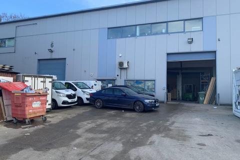 Warehouse to rent, Beddington Farm Rd Croydon CR0 4WP