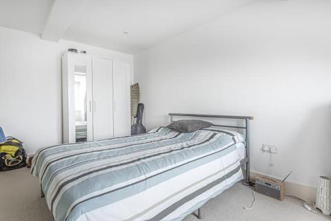 1 bedroom apartment to rent, Lily Court,  Wokingham,  RG41