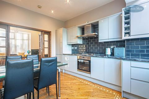 4 bedroom semi-detached house for sale, Sandygate Road, Crosspool, Sheffield