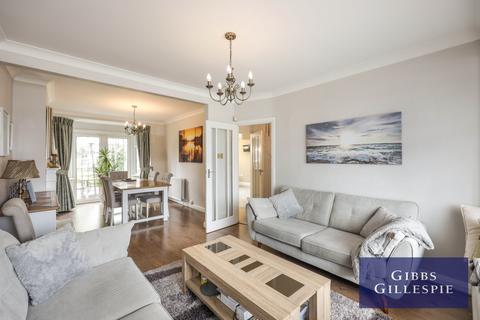 3 bedroom semi-detached house to rent, Jubilee Drive, Ruislip, HA4