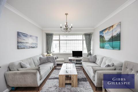 3 bedroom semi-detached house to rent, Jubilee Drive, Ruislip, HA4