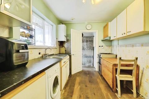 4 bedroom house to rent, Whatley Avenue, London, SW20