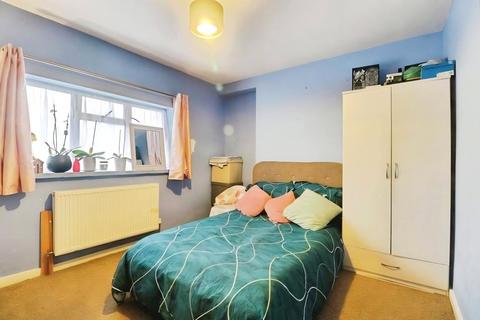 4 bedroom house to rent, Whatley Avenue, London, SW20