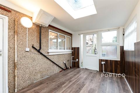 4 bedroom terraced house to rent, Whatley Avenue, London, SW20