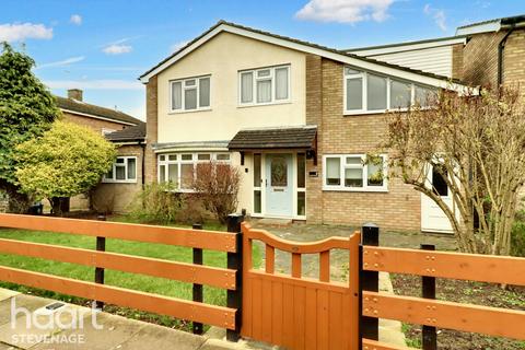 5 bedroom detached house for sale, Marlowe Close, Stevenage