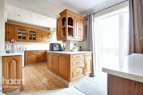 5 bedroom detached house for sale, Marlowe Close, Stevenage