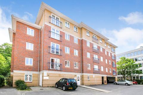 2 bedroom apartment to rent, Jubilee Hall Road, Farnborough, GU14