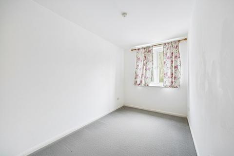 2 bedroom apartment to rent, Jubilee Hall Road, Farnborough, Hampshire, GU14