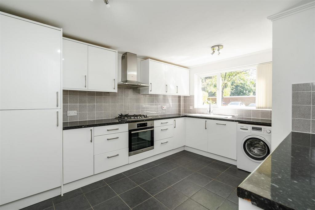 94 White House Way Solihull 11.jpg
