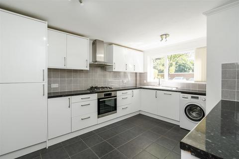 2 bedroom apartment to rent, White House Way, Solihull