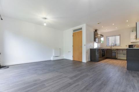 3 bedroom terraced house to rent, Waterbridge Mews, Runcorn, WA7 2SN