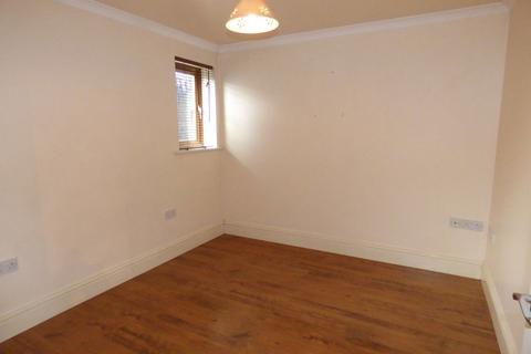 1 bedroom flat to rent, Bale Close, Long Eaton, NG10 2GN