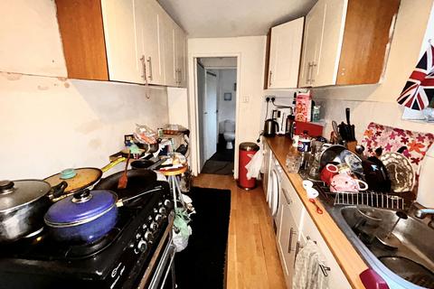 2 bedroom flat for sale, Chandos Street, Deckham, Gateshead, Tyne and Wear, NE8 4AB
