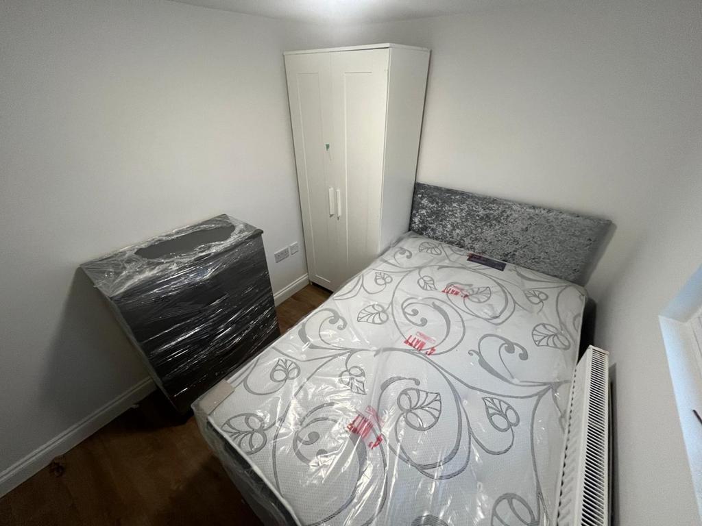 Room 6 - 2