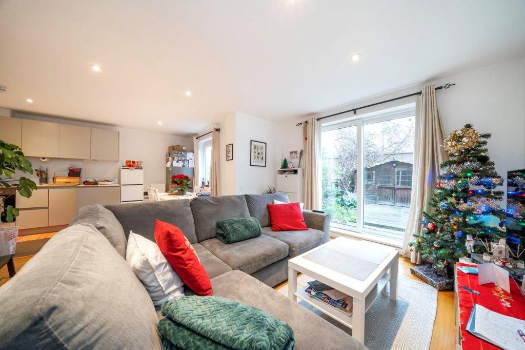 Living Area/Kitchen